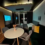 24 Premium شقة